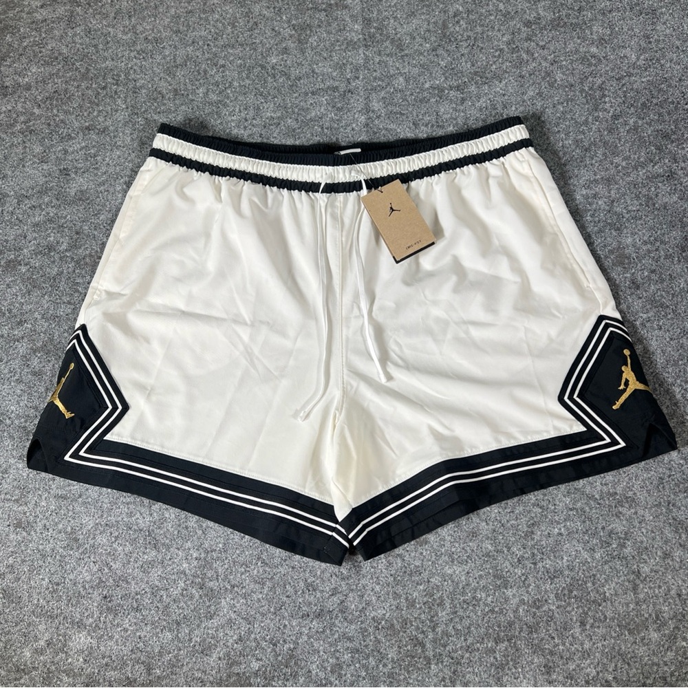 Nike Air Jordan Diamond Dri-FIT Shorts Men’s XXL White Black Gold HJ6366-100 New